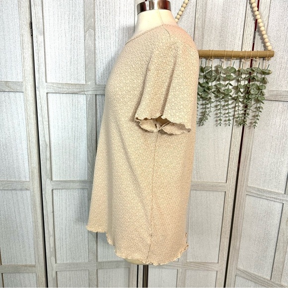 Torrid Textured Crepe Short Sleeve Jersey Crew Neck Tee Shirt Beige Plus 2 2X - Picture 8 of 14